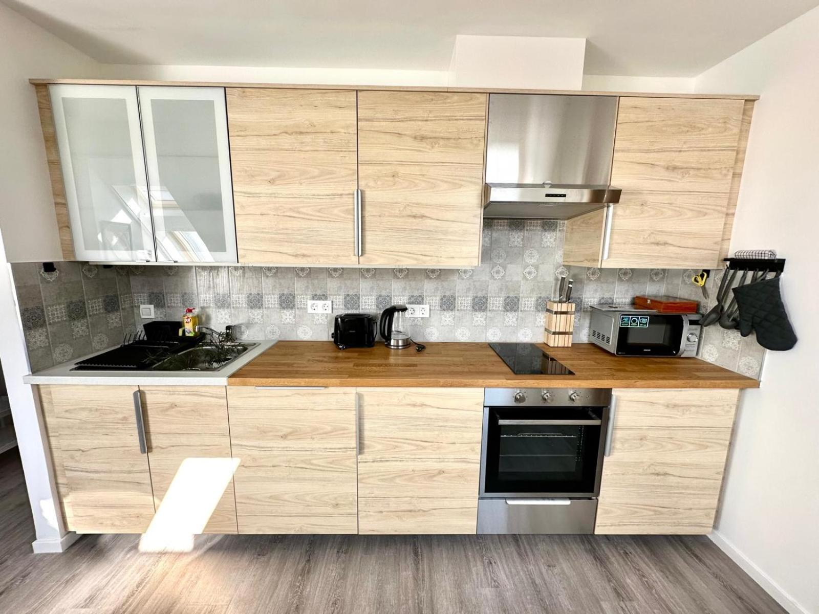 Palace Quarter 2 Peaceful Modern Central Top Floor Apartment بودابست المظهر الخارجي الصورة